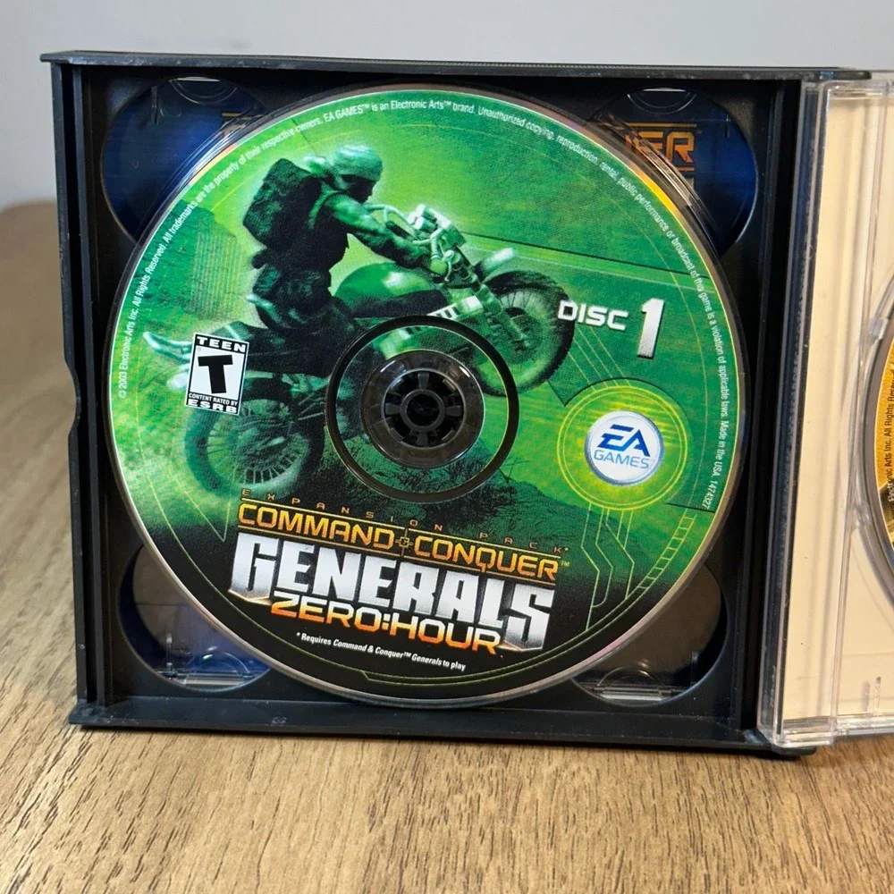 EA Games Command & Conquer Generals Deluxe Edition PC CD Teen Good
